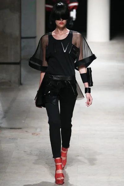 Look 4